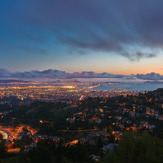 Oakland at dusk from Grizzly Peak
